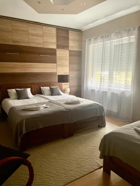 カロチャ Alice Vendeghaz Bed & Breakfast エクステリア 写真