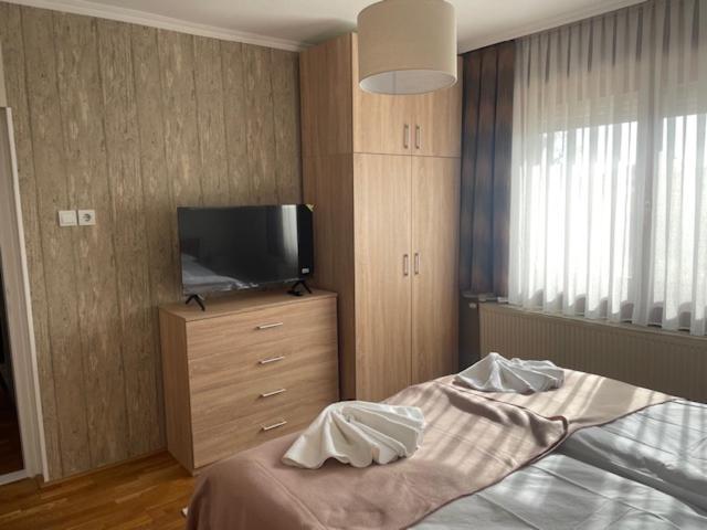 カロチャ Alice Vendeghaz Bed & Breakfast エクステリア 写真